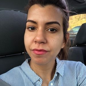 Meet your Posher, Steph